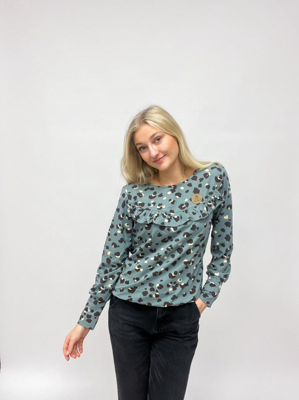 JETTE |PULLI | Leo Petrol