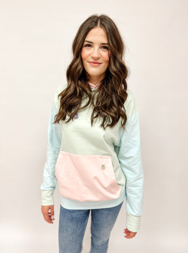 CLEO | HOODIE | Rosa Bauchtasche auf mintgrün