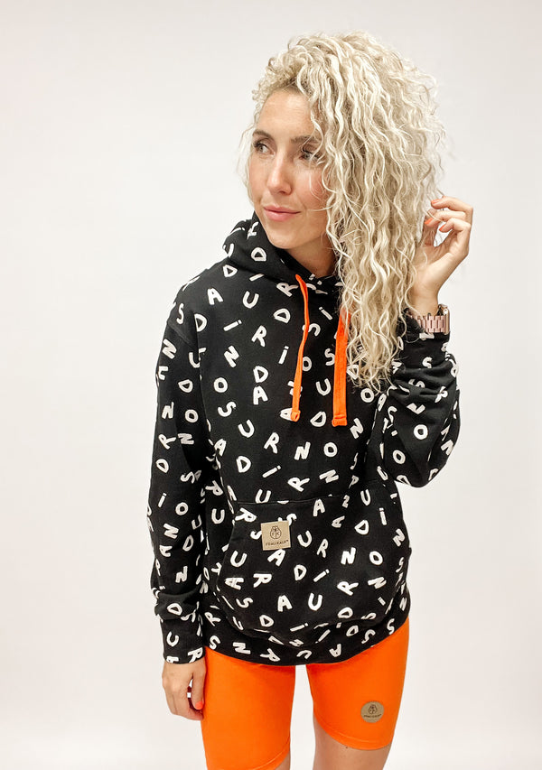 CLEO_HOODIE_LETTERS schwarz
